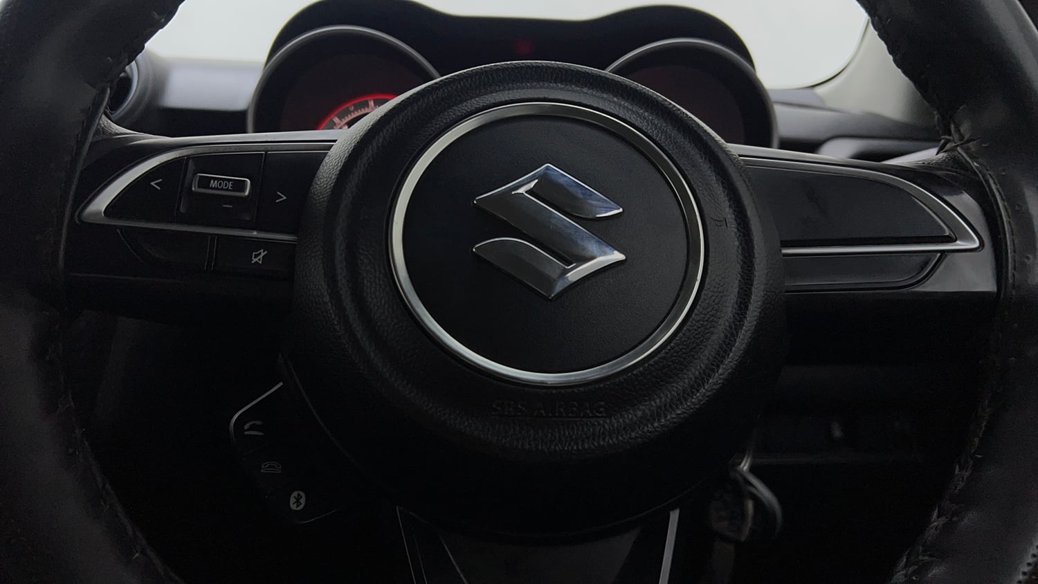 Used 2018 Maruti Suzuki Swift VXi Petrol Manual top_features Steering mounted controls