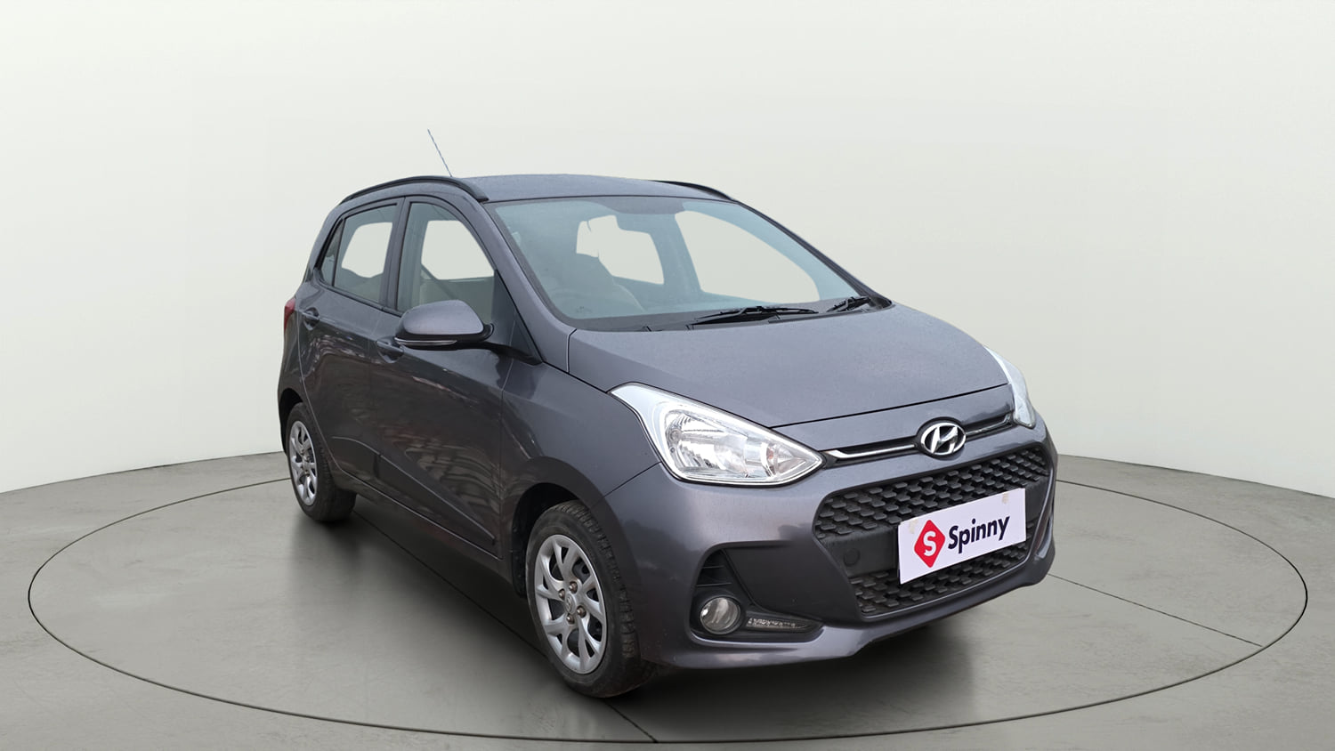 Used 2018 Hyundai Grand i10 Sportz (O) 1.2 Kappa VTVT Petrol Manual exterior RIGHT FRONT CORNER VIEW