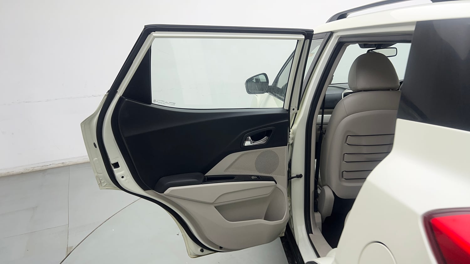 Used 2021 Mahindra XUV 300 1.5 W8 (O) Diesel Manual interior LEFT REAR DOOR OPEN VIEW