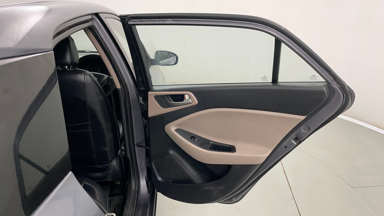Used 2017 Hyundai Elite i20 Sportz 1.2 Petrol Manual interior RIGHT REAR DOOR OPEN VIEW