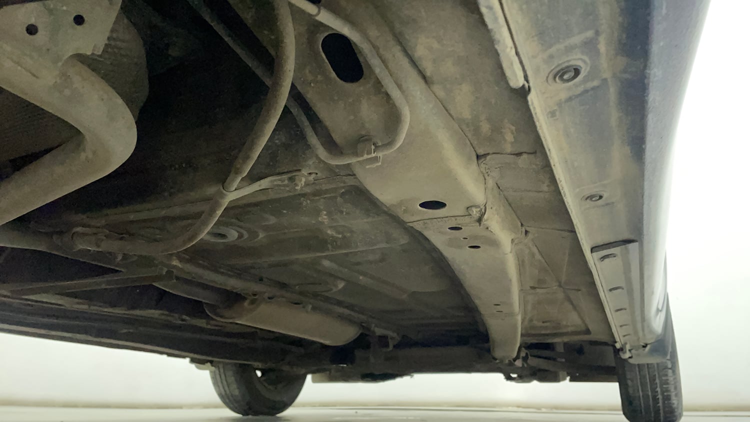 Used 2019 Maruti Suzuki Swift VXi AMT Petrol Automatic extra REAR RIGHT UNDERBODY VIEW
