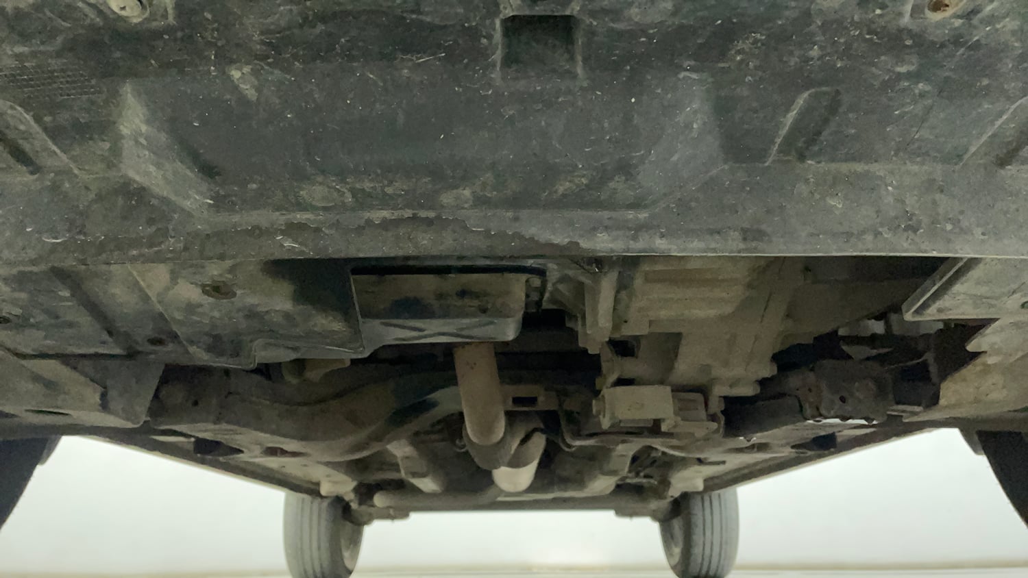 Used 2017 Tata Nexon XZ Plus Diesel Diesel Manual extra FRONT LEFT UNDERBODY VIEW