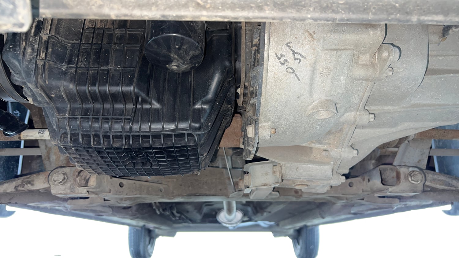 Used 2018 Renault Kwid RXL Petrol Manual extra FRONT LEFT UNDERBODY VIEW