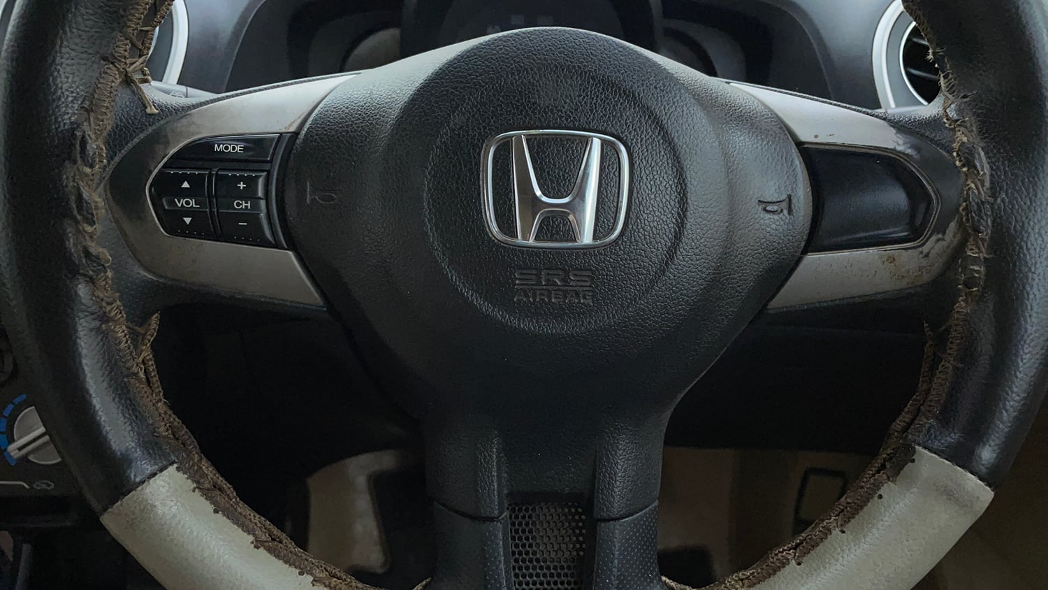 Used 2014 Honda Mobilio V Petrol Petrol Manual top_features Airbags