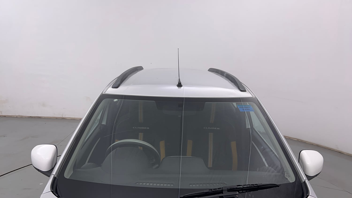 Used 2022 Renault Kwid CLIMBER 1.0 AMT (O) Petrol Automatic exterior FRONT WINDSHIELD VIEW