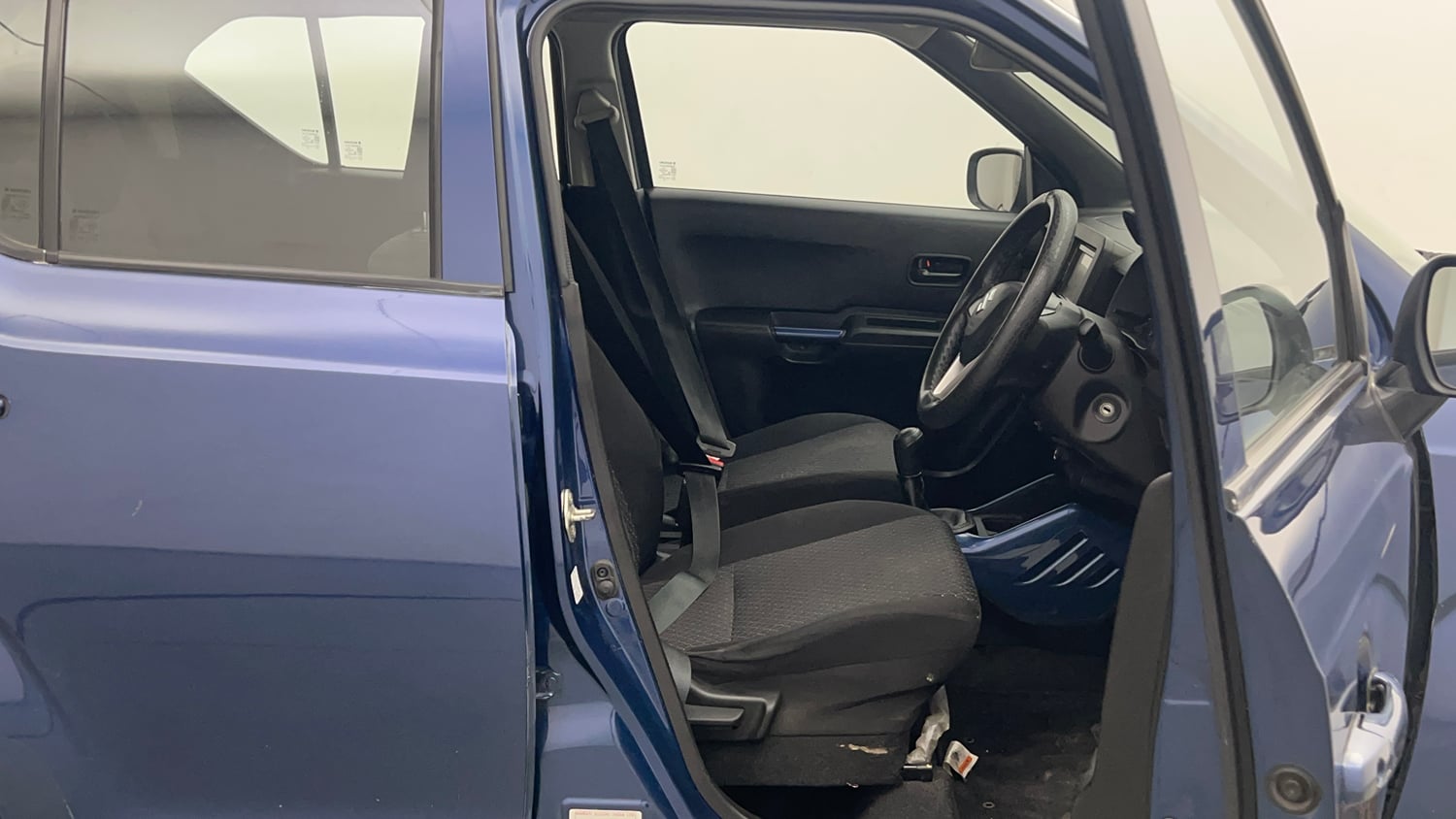 Used 2022 Maruti Suzuki Ignis Sigma 1.2 MT Petrol Manual interior RIGHT SIDE FRONT DOOR CABIN VIEW