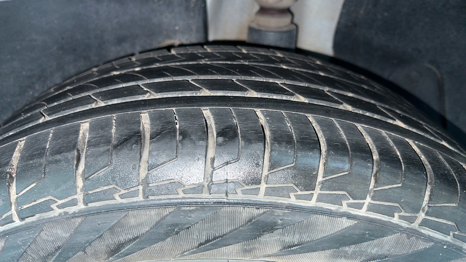 Used 2022 Hyundai Creta SX 1.5 Petrol Executive Petrol Manual tyres LEFT REAR TYRE TREAD VIEW