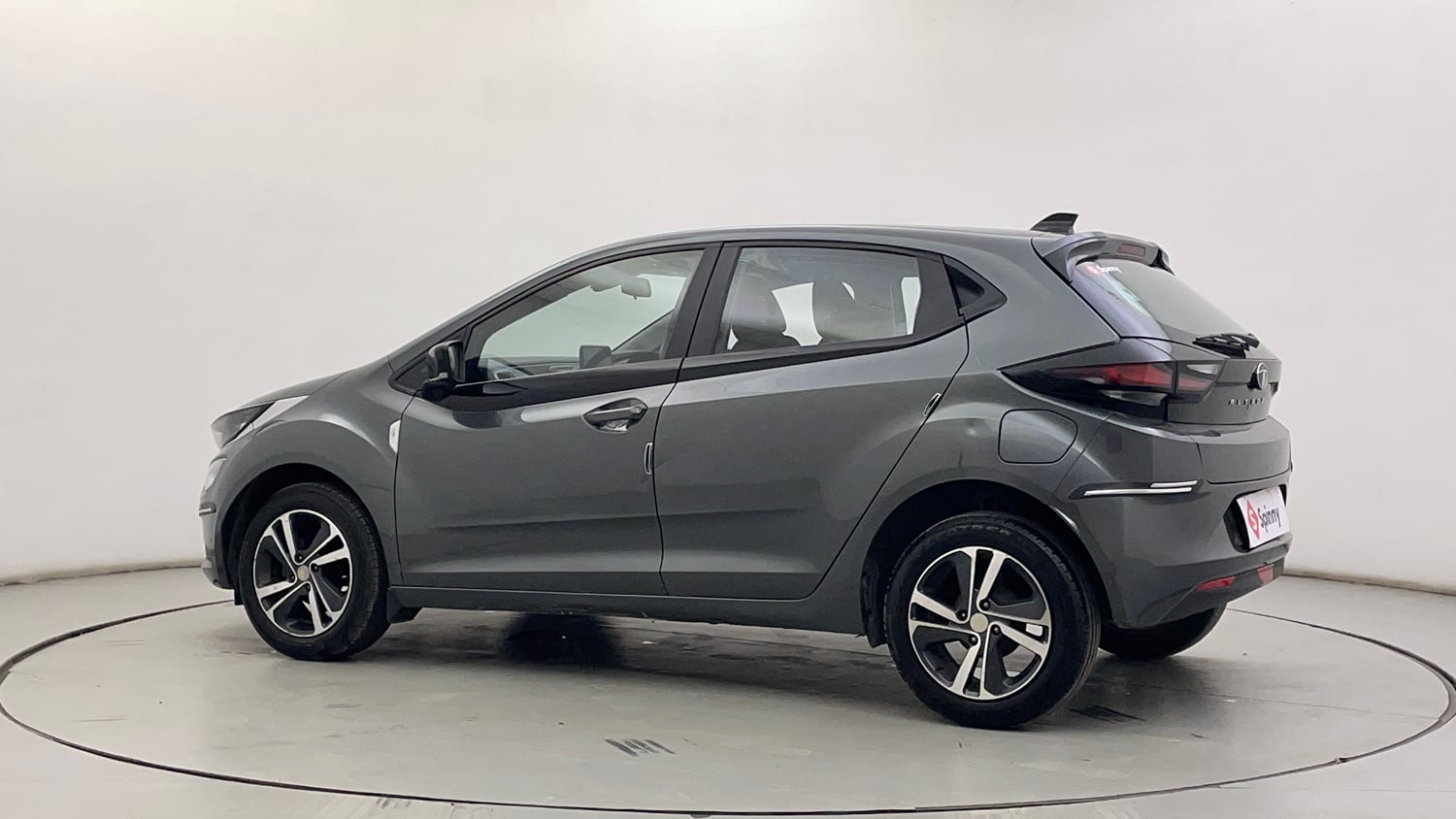 Used 2023 Tata Altroz XZ Plus (S) Petrol Manual exterior LEFT REAR CORNER VIEW