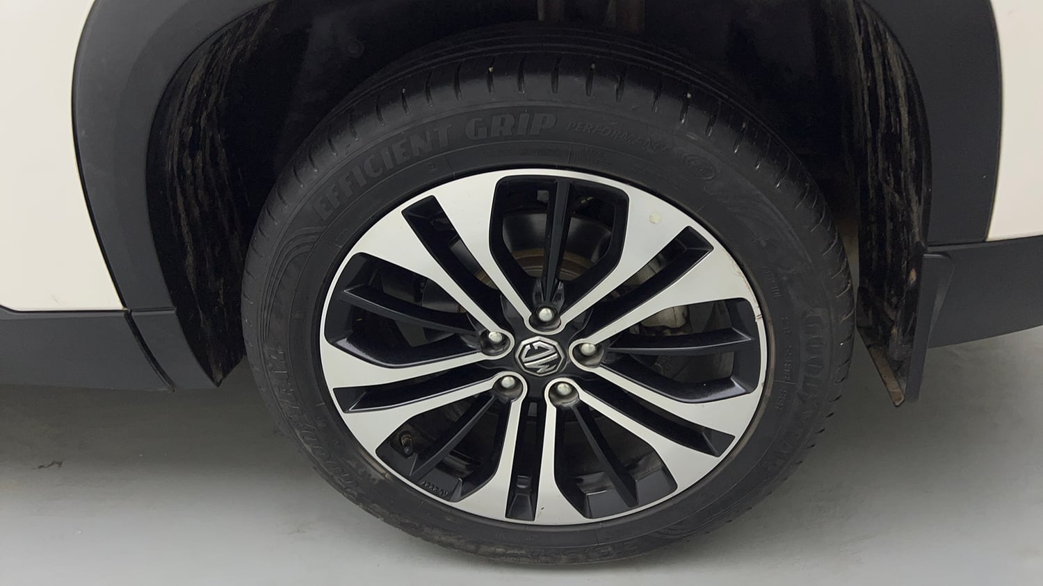 Used 2023 MG Motors Hector 1.5 Sharp CVT Dual Tone Petrol Automatic tyres LEFT REAR TYRE RIM VIEW