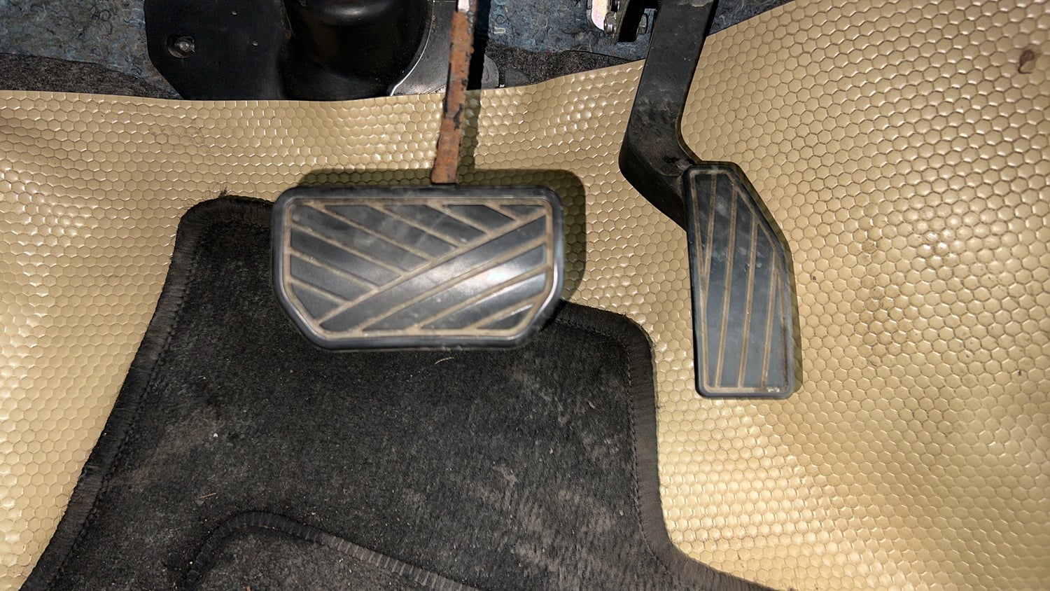 Used 2017 Maruti Suzuki Celerio ZXI (O) AMT Petrol Automatic interior PEDALS VIEW
