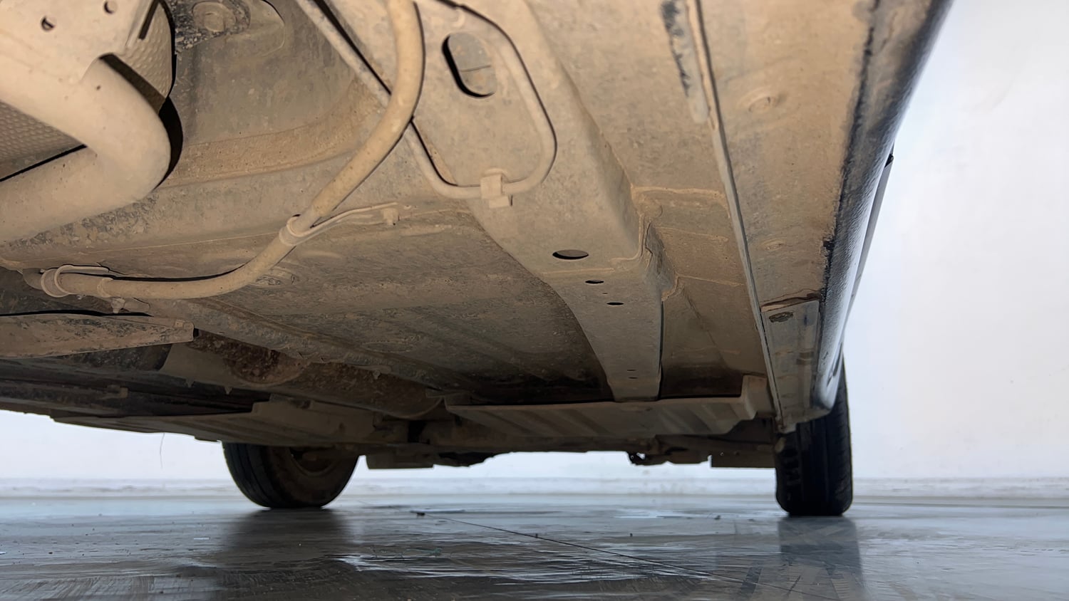 Used 2022 Maruti Suzuki Swift VXi Petrol Manual extra REAR RIGHT UNDERBODY VIEW