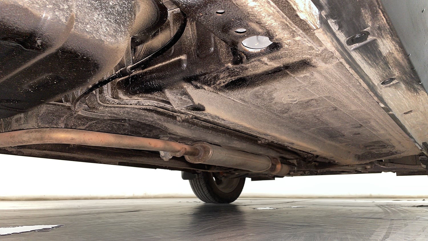 Used 2025 Nissan Magnite N-Connecta HRAO 1.0 Turbo Petrol CVT Petrol Automatic extra REAR RIGHT UNDERBODY VIEW