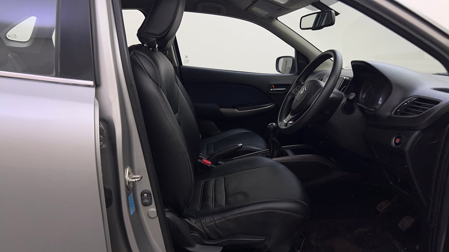 Used 2019 Maruti Suzuki Baleno Zeta Petrol Manual interior RIGHT SIDE FRONT DOOR CABIN VIEW