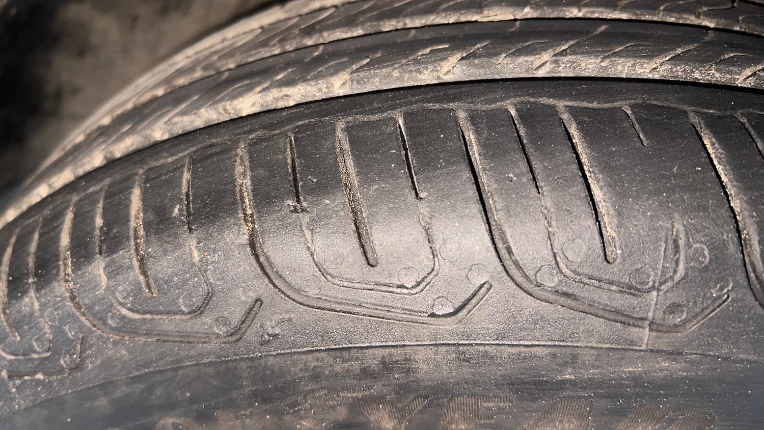 Used 2022 Tata Tiago XT Petrol Manual tyres RIGHT FRONT TYRE TREAD VIEW