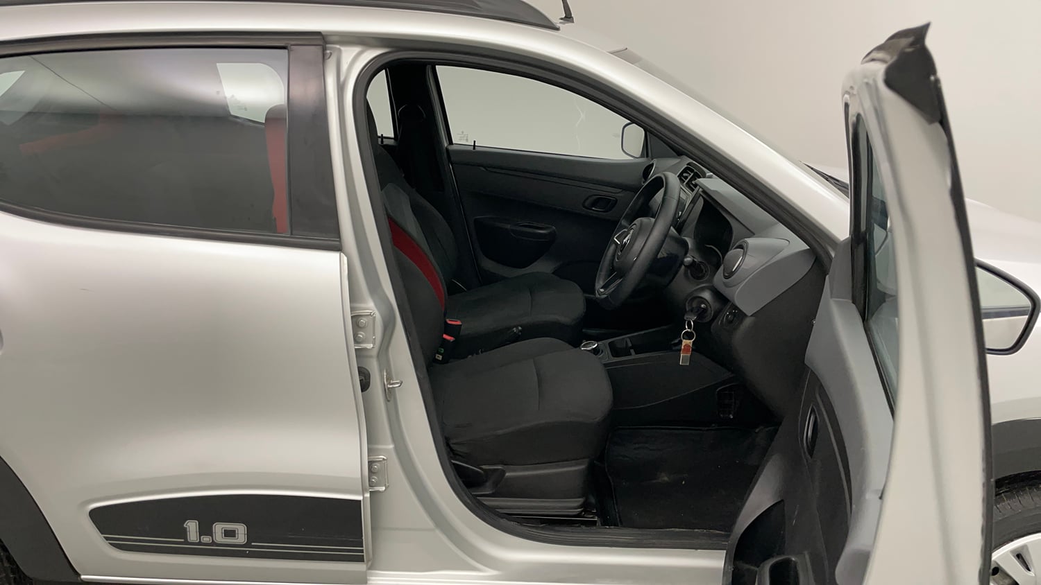 Used 2022 Renault Kwid RXT 1.0 AMT (O) Petrol Automatic interior RIGHT SIDE FRONT DOOR CABIN VIEW