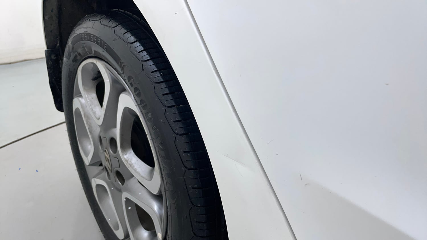 Used 2019 Hyundai Elite i20 Asta 1.2 Dual Tone Petrol Manual dents MINOR SCRATCH