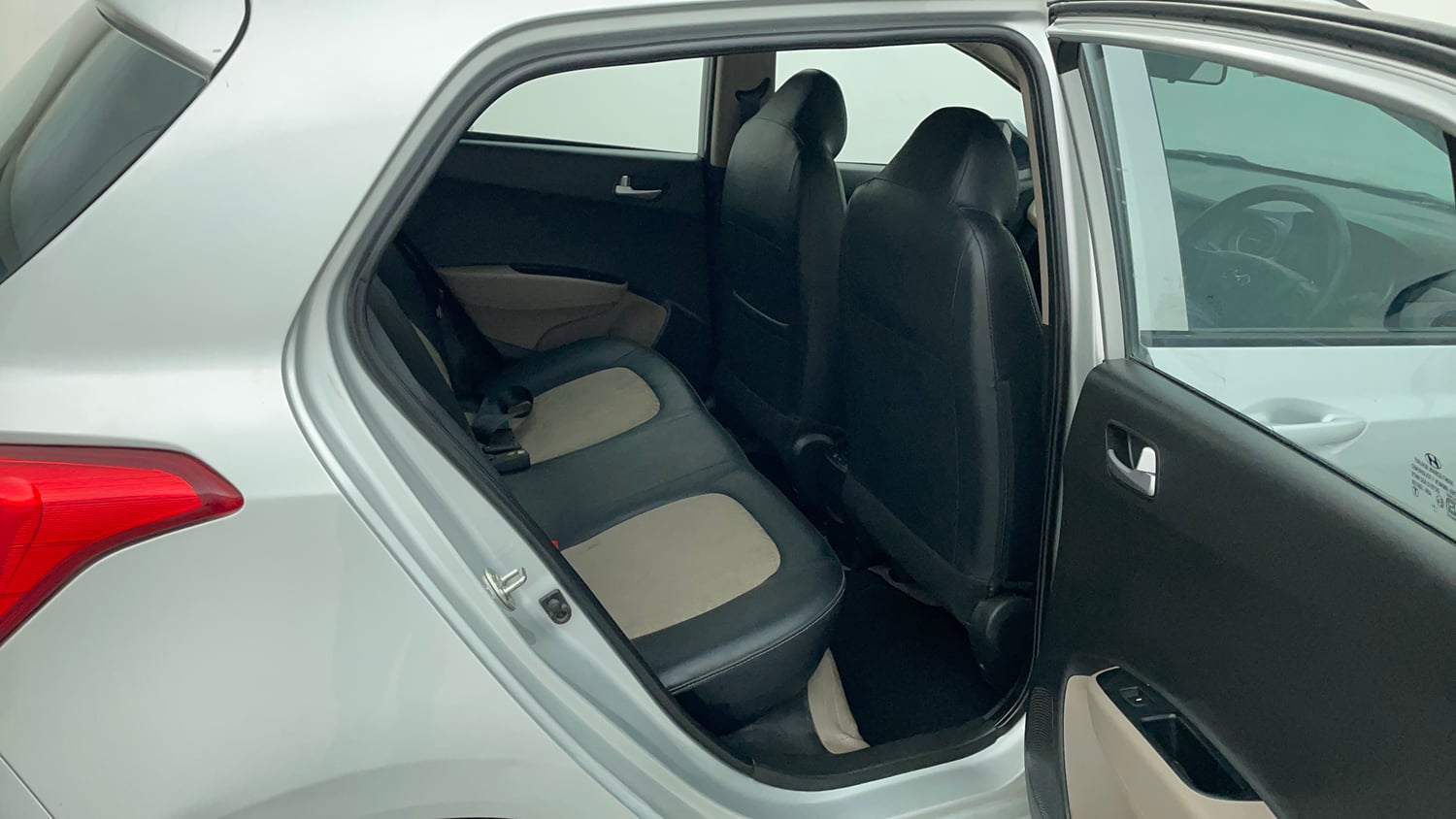 Used 2018 Hyundai Grand i10 Sportz AT 1.2 Kappa VTVT Petrol Automatic interior RIGHT SIDE REAR DOOR CABIN VIEW