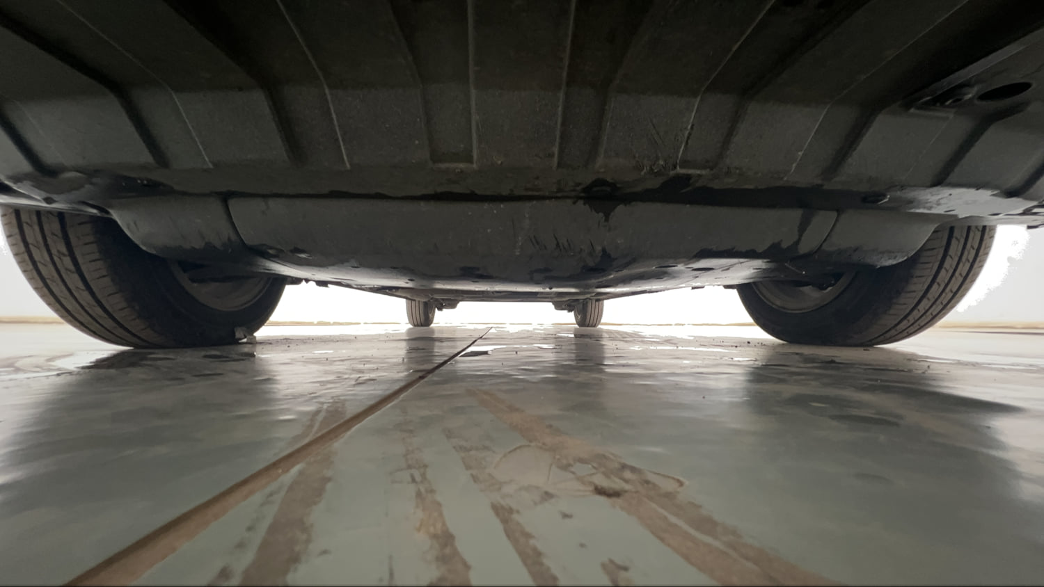 Used 2018 Honda City V Petrol Petrol Manual extra FRONT LEFT UNDERBODY VIEW