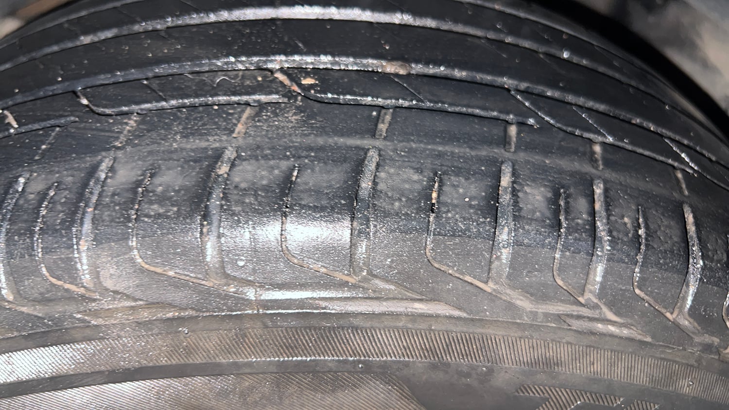 Used 2020 Tata Nexon XZA Plus (O) Dual Tone Petrol Automatic tyres LEFT REAR TYRE TREAD VIEW