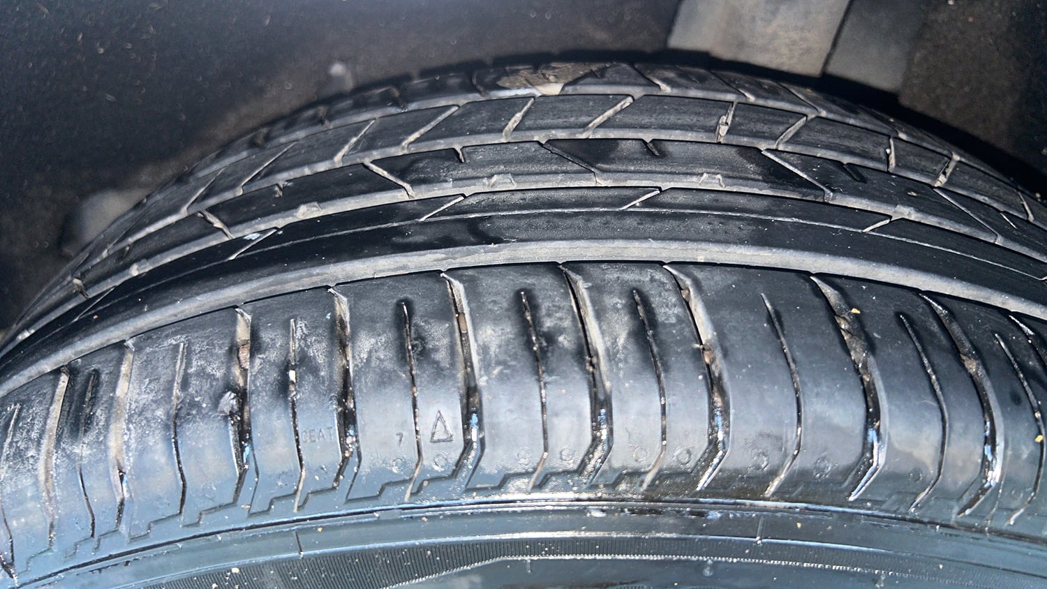 Used 2020 Maruti Suzuki Baleno Zeta Automatic Petrol Automatic tyres LEFT REAR TYRE TREAD VIEW
