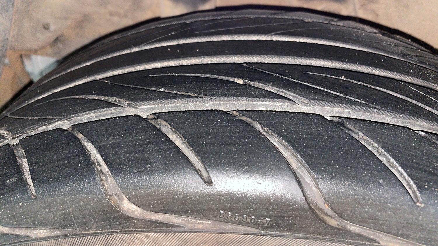 Used 2019 Hyundai Verna SX (O)1.6 VTVT Petrol Manual tyres RIGHT REAR TYRE TREAD VIEW