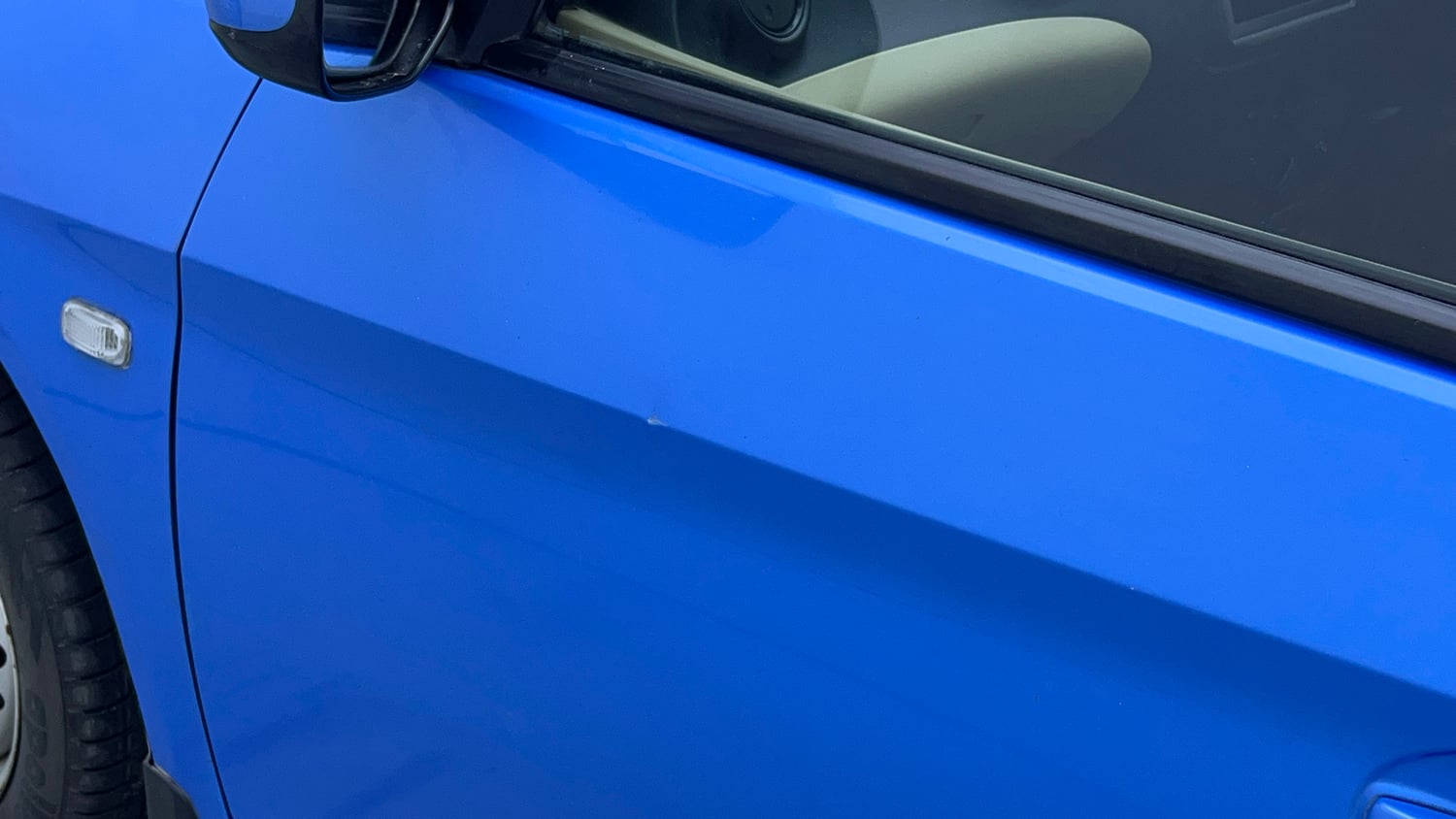 Used 2014 Honda Brio EX MT Petrol Manual dents MINOR SCRATCH