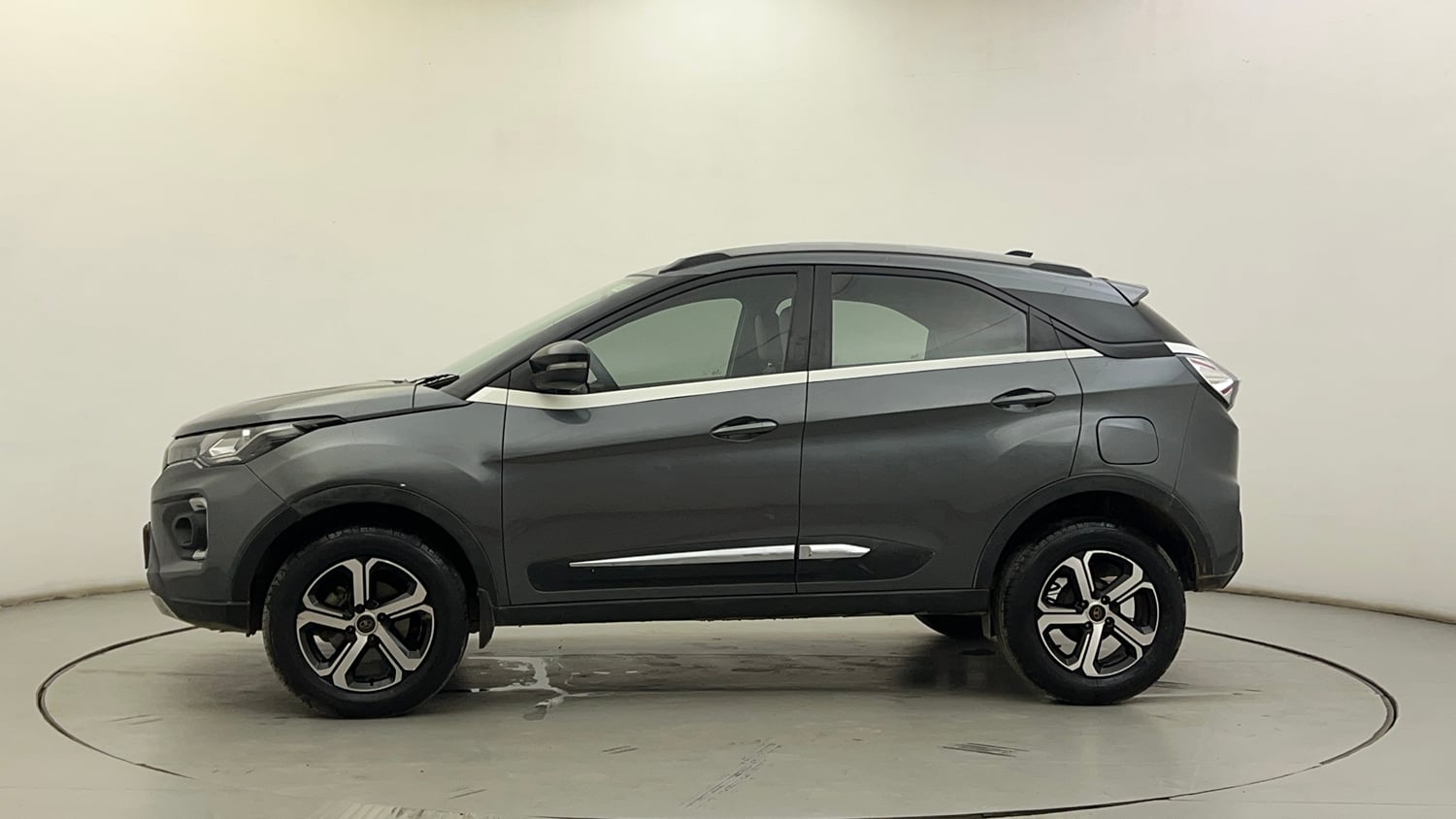 Used 2022 Tata Nexon XZA Plus Diesel Diesel Automatic exterior LEFT SIDE VIEW