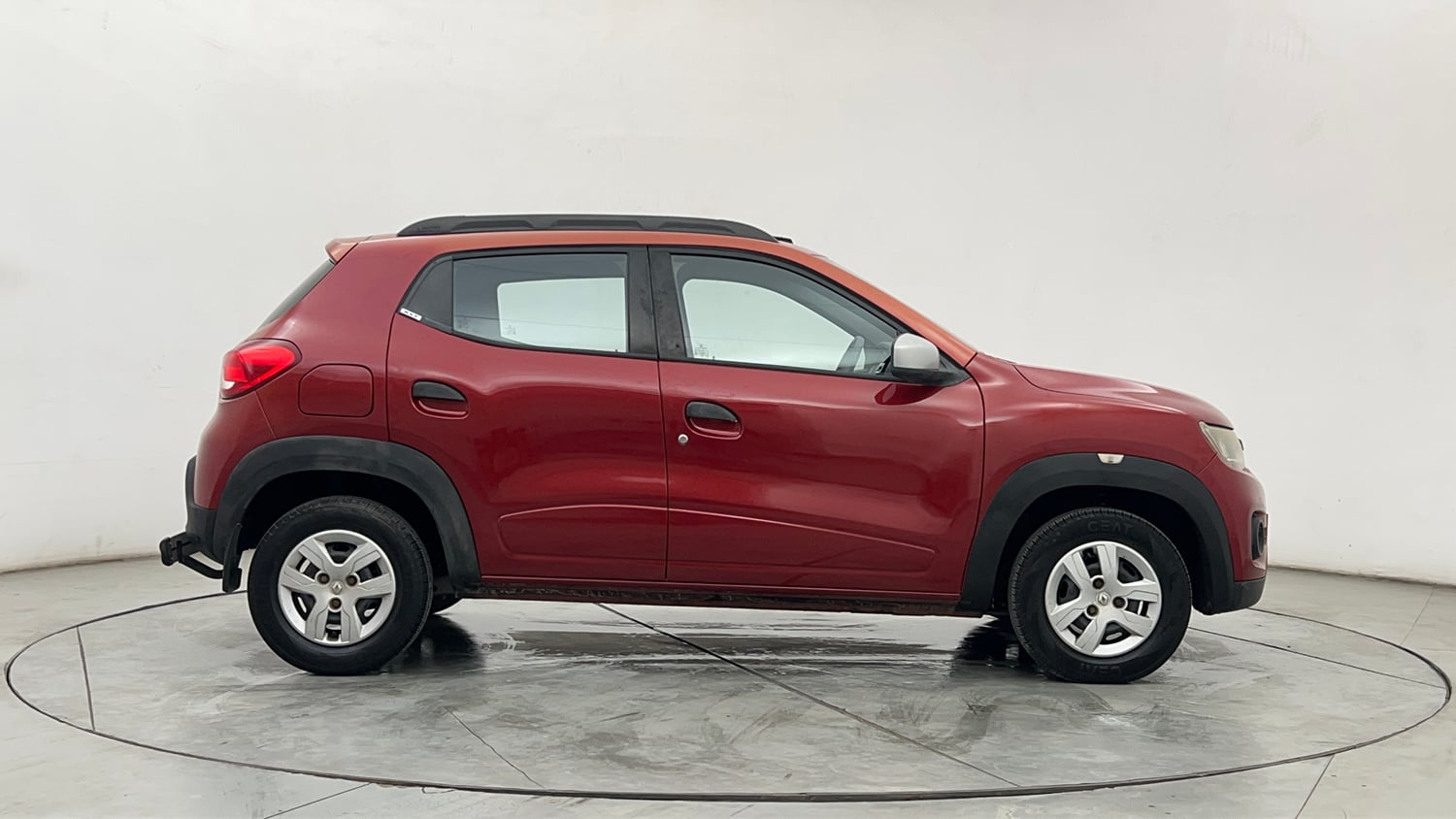 Used 2017 Renault Kwid 1.0 RXT Petrol Manual exterior RIGHT SIDE VIEW