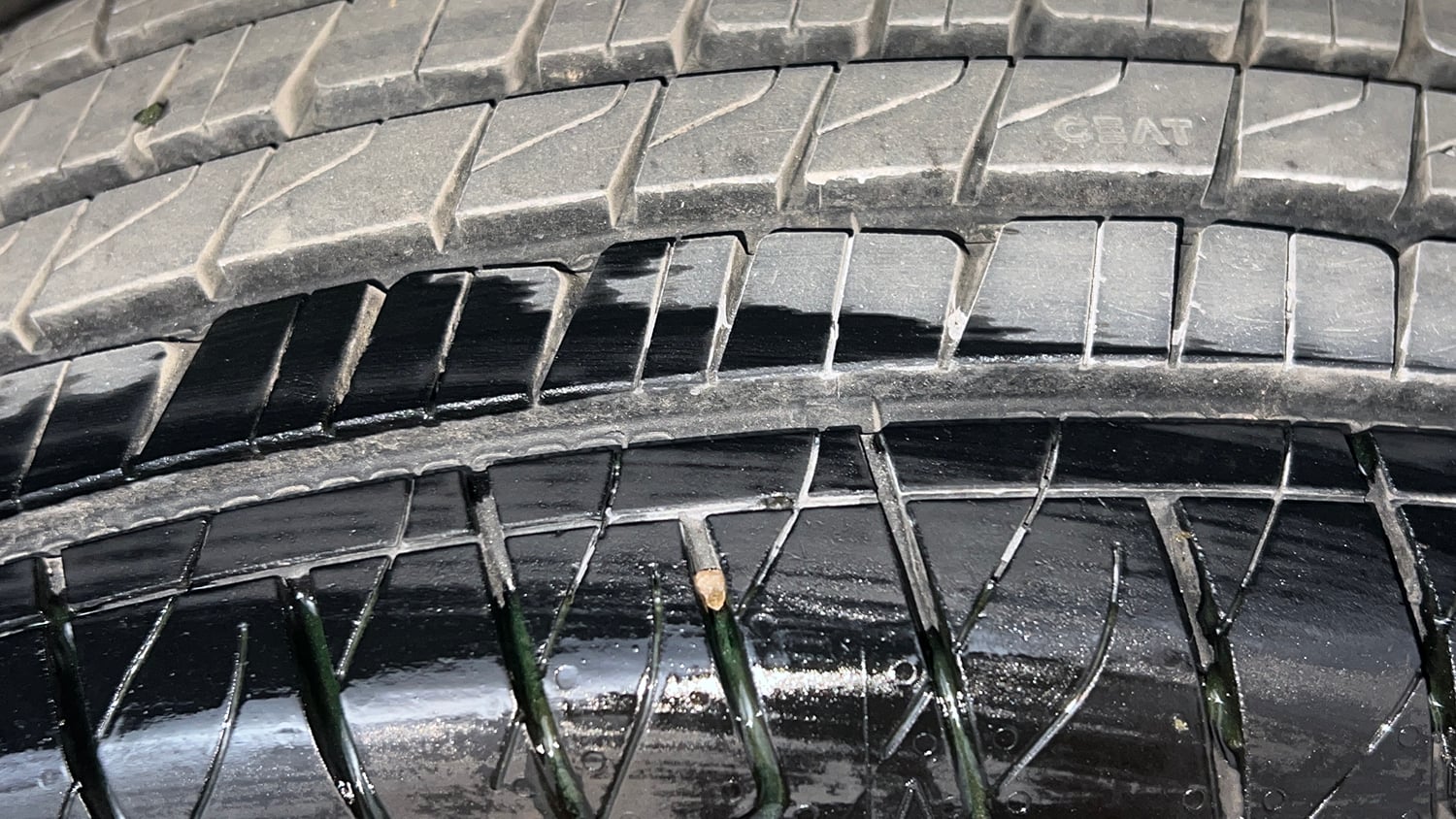 Used 2024 Tata Punch Adventure Rhythm Petrol Manual tyres RIGHT FRONT TYRE TREAD VIEW