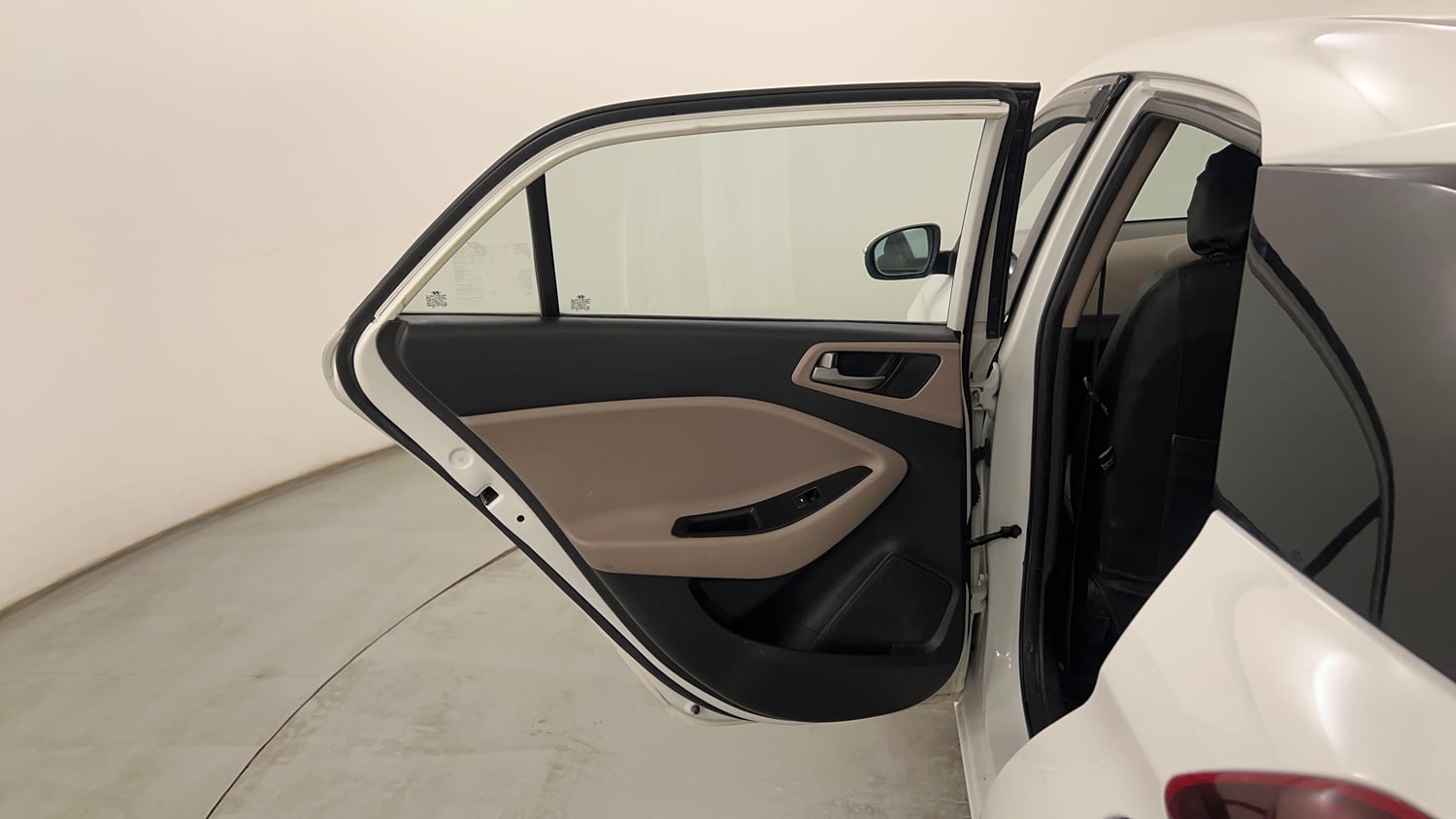 Used 2016 Hyundai Elite i20 Sportz 1.2 Petrol Manual interior LEFT REAR DOOR OPEN VIEW