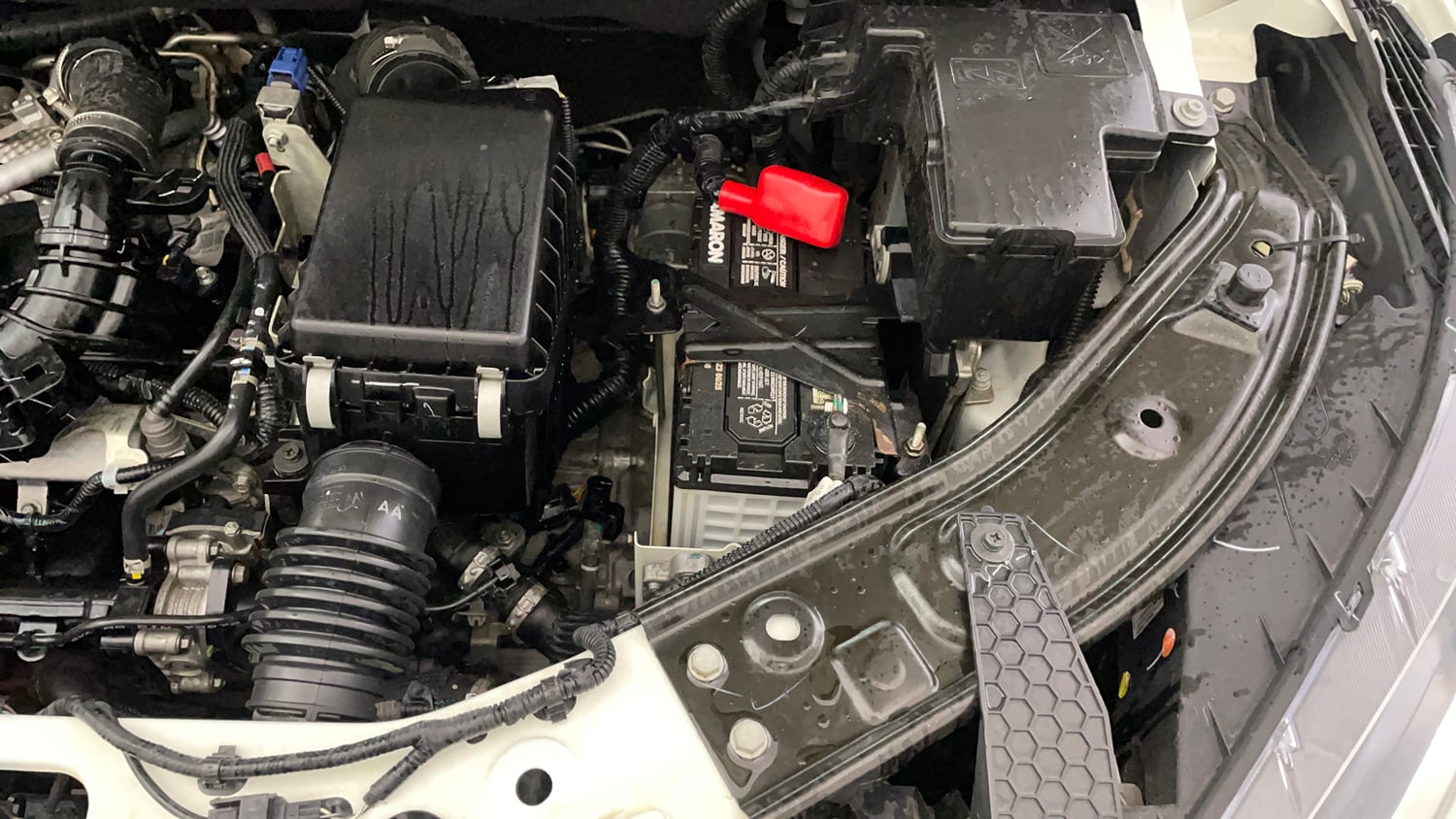 Used 2025 Nissan Magnite N-Connecta HRAO 1.0 Turbo Petrol CVT Petrol Automatic engine ENGINE LEFT SIDE VIEW