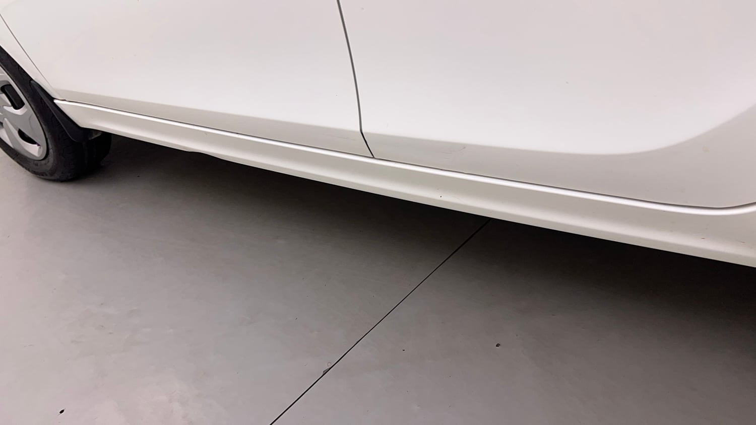 Used 2021 Tata Tiago XT Petrol Manual dents MINOR SCRATCH