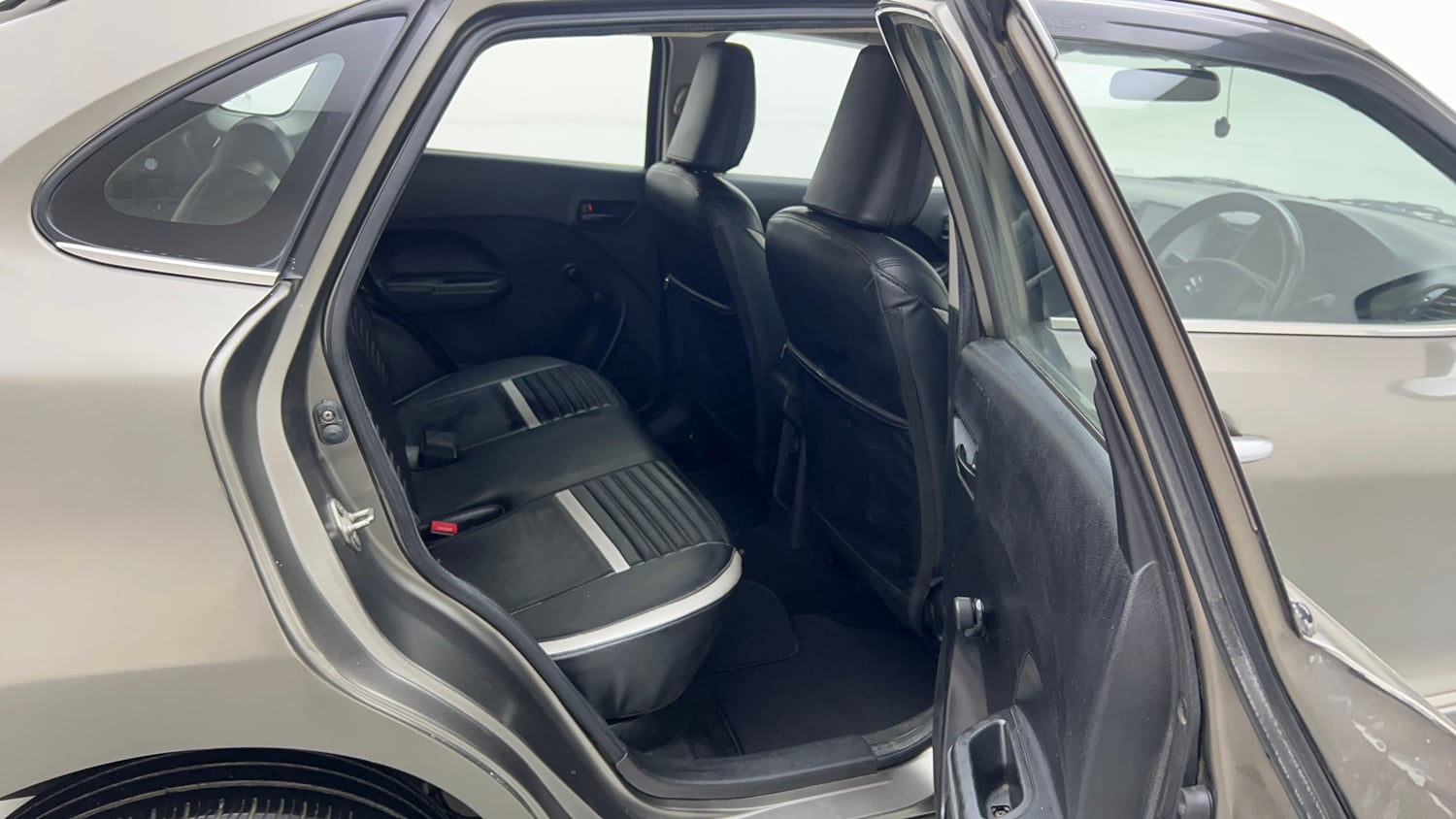 Used 2020 Maruti Suzuki Baleno Sigma Petrol Manual interior RIGHT SIDE REAR DOOR CABIN VIEW