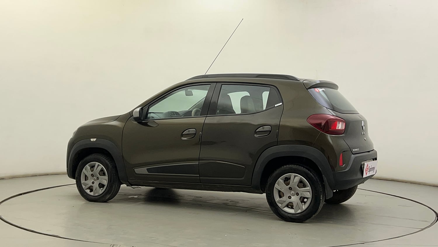 Used 2020 Renault Kwid RXT 1.0 Opt Petrol Manual exterior LEFT REAR CORNER VIEW