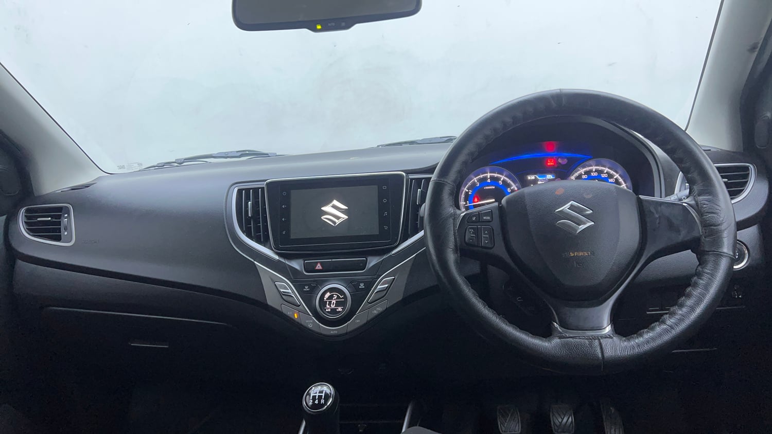 Used 2021 Maruti Suzuki Baleno Zeta Petrol Manual interior DASHBOARD VIEW