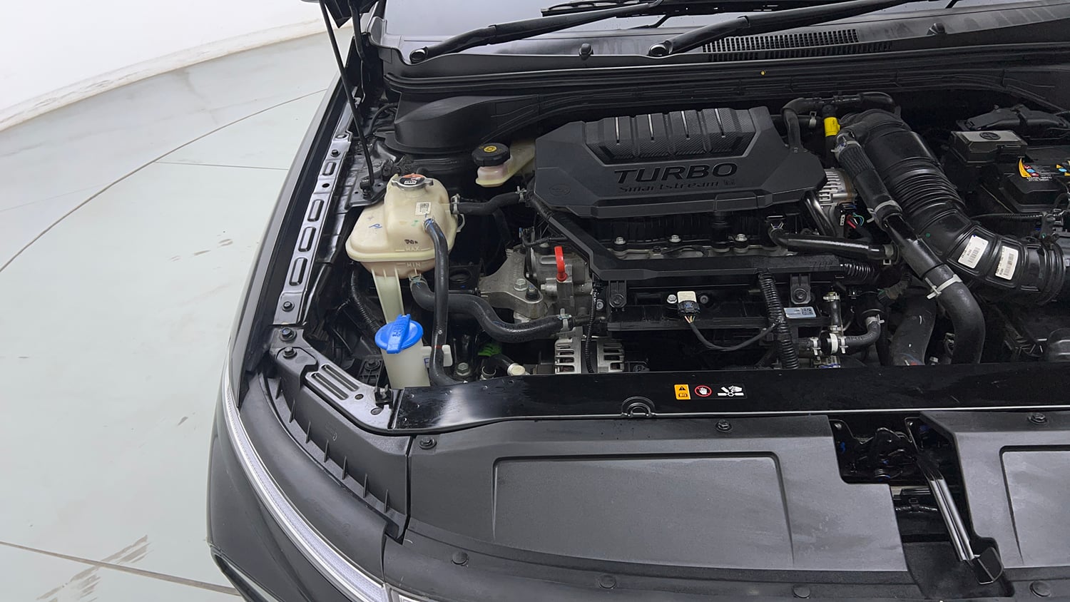 Used 2024 Hyundai Verna SX (O) 1.5 Turbo Petrol DCT Petrol Automatic engine ENGINE RIGHT SIDE VIEW