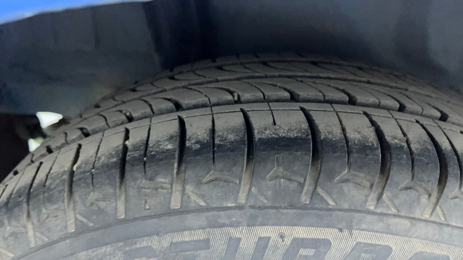 Used 2013 Honda Brio V MT Petrol Manual tyres RIGHT REAR TYRE TREAD VIEW