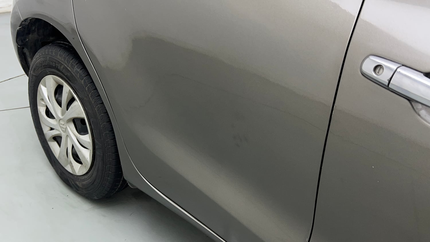 Used 2018 Maruti Suzuki Swift VXi Petrol Manual dents MINOR DENT