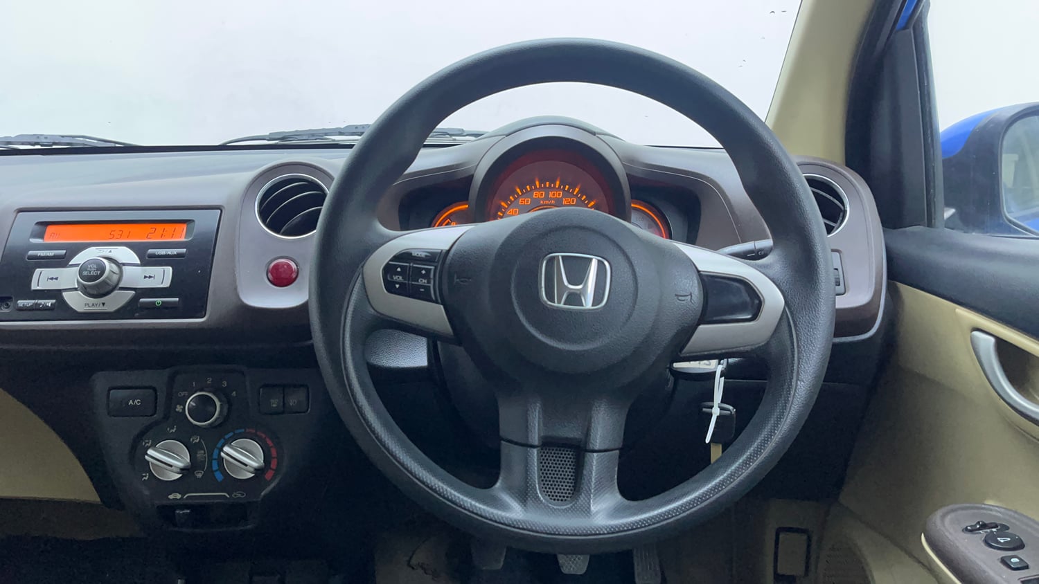 Used 2013 Honda Brio V MT Petrol Manual interior STEERING VIEW