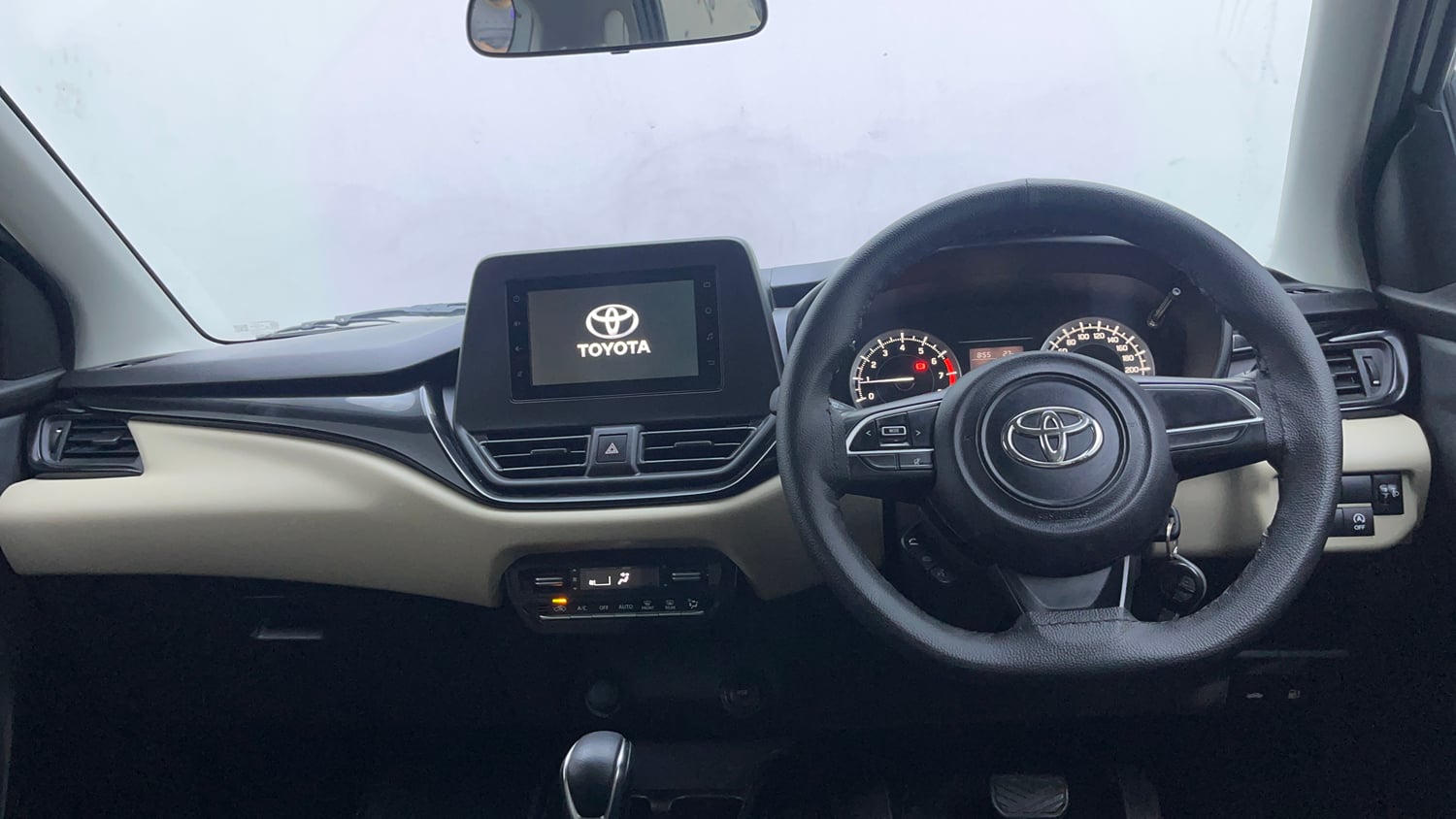 Used 2024 Toyota Glanza S AMT Petrol Automatic interior DASHBOARD VIEW