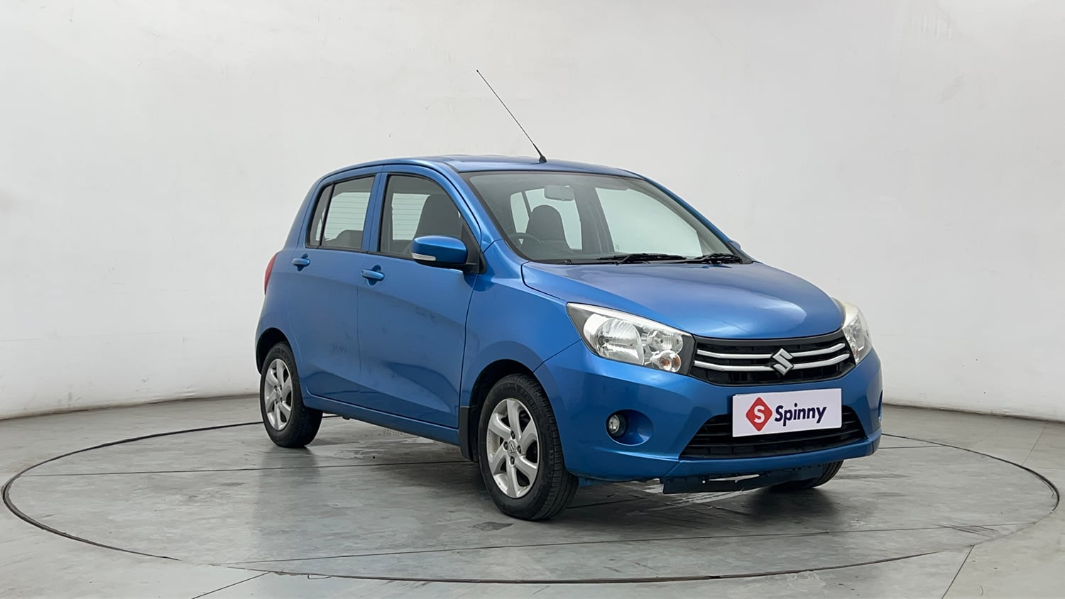 Used 2015 Maruti Suzuki Celerio ZXi Opt Petrol Manual exterior RIGHT FRONT CORNER VIEW