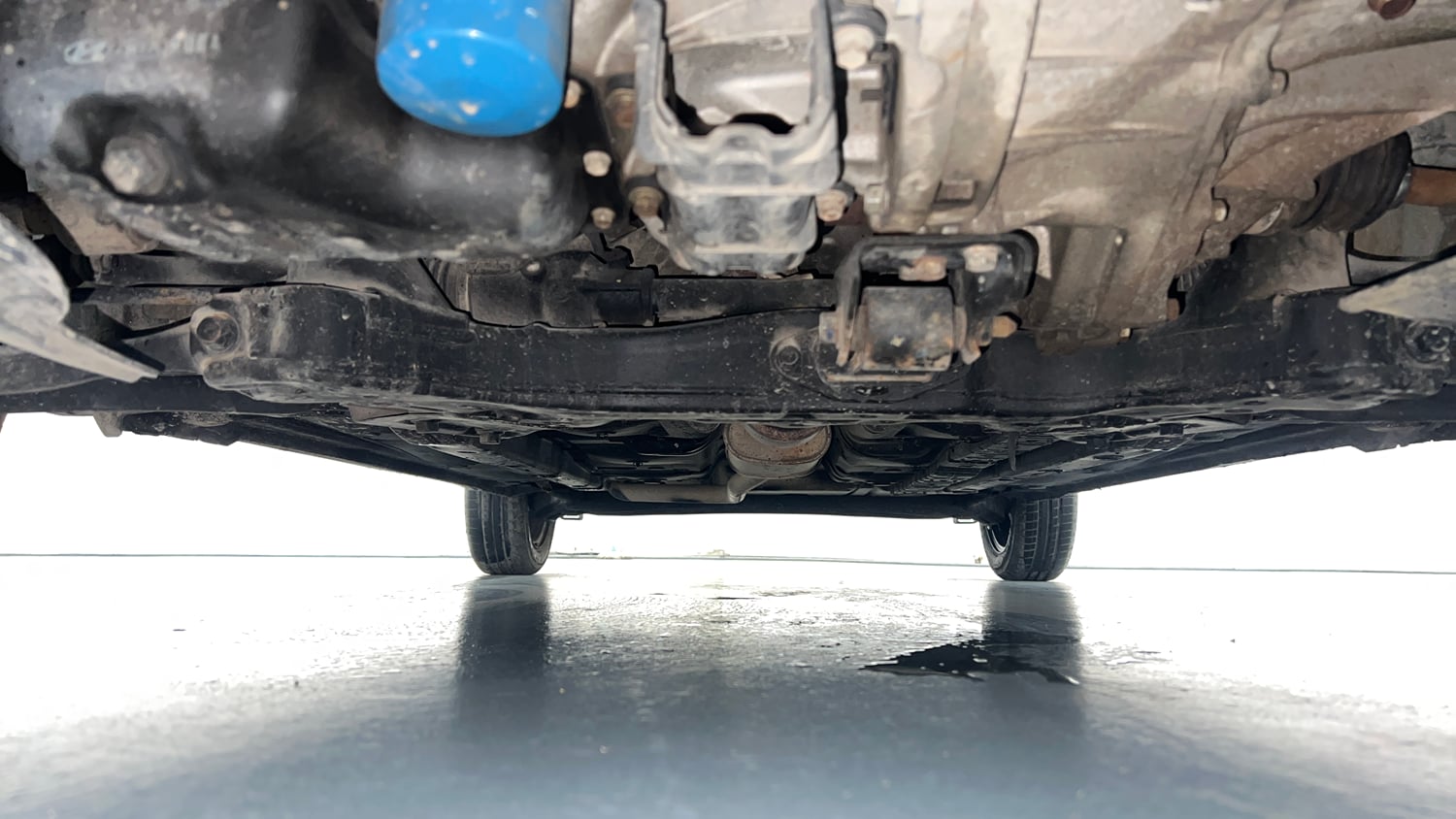 Used 2020 Hyundai Grand i10 Sportz 1.2 Kappa VTVT Petrol Manual extra FRONT LEFT UNDERBODY VIEW
