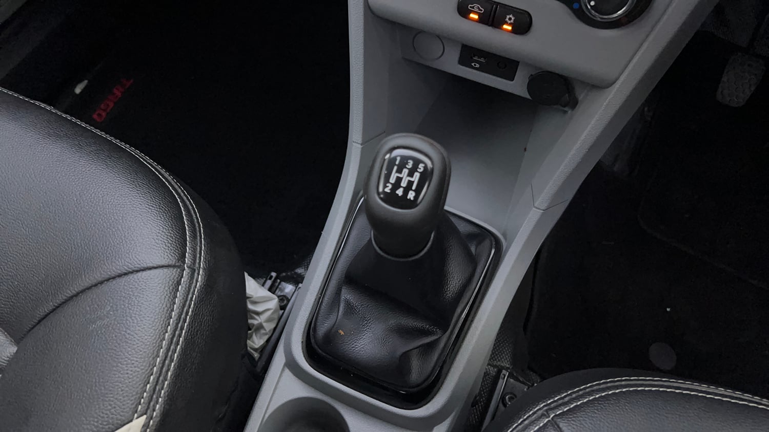 Used 2021 Tata Tiago XT Petrol Manual interior GEAR  KNOB VIEW