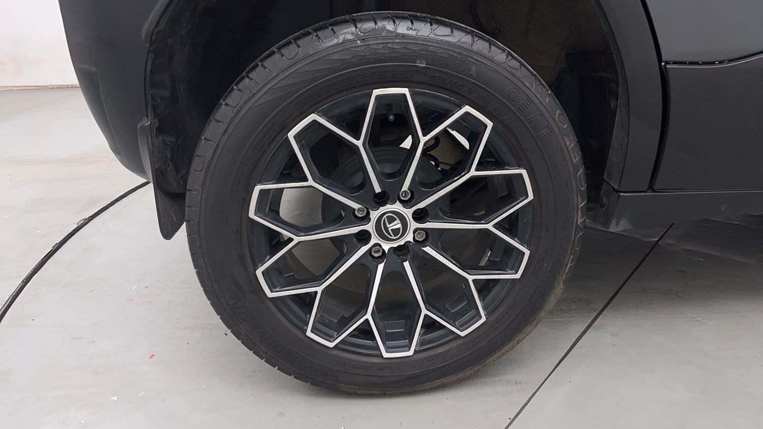 Used 2024 Tata Punch Adventure Rhythm Petrol Manual tyres RIGHT REAR TYRE RIM VIEW