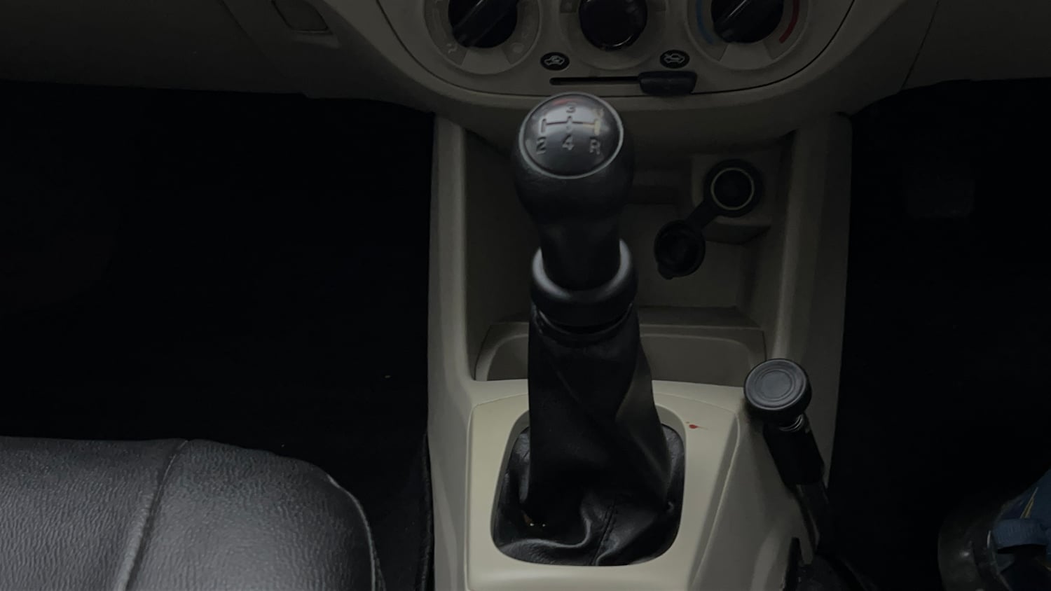 Used 2019 Maruti Suzuki Alto 800 VXi Petrol Manual interior GEAR  KNOB VIEW
