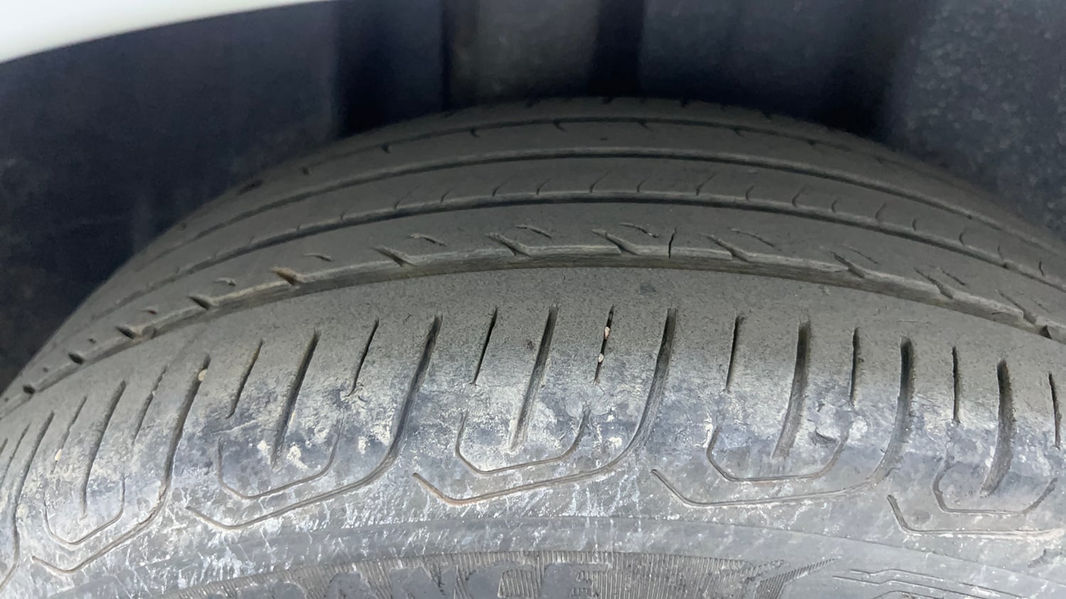 Used 2022 Volkswagen Virtus GT Plus 1.5 TSI EVO DSG Petrol Automatic tyres RIGHT REAR TYRE TREAD VIEW