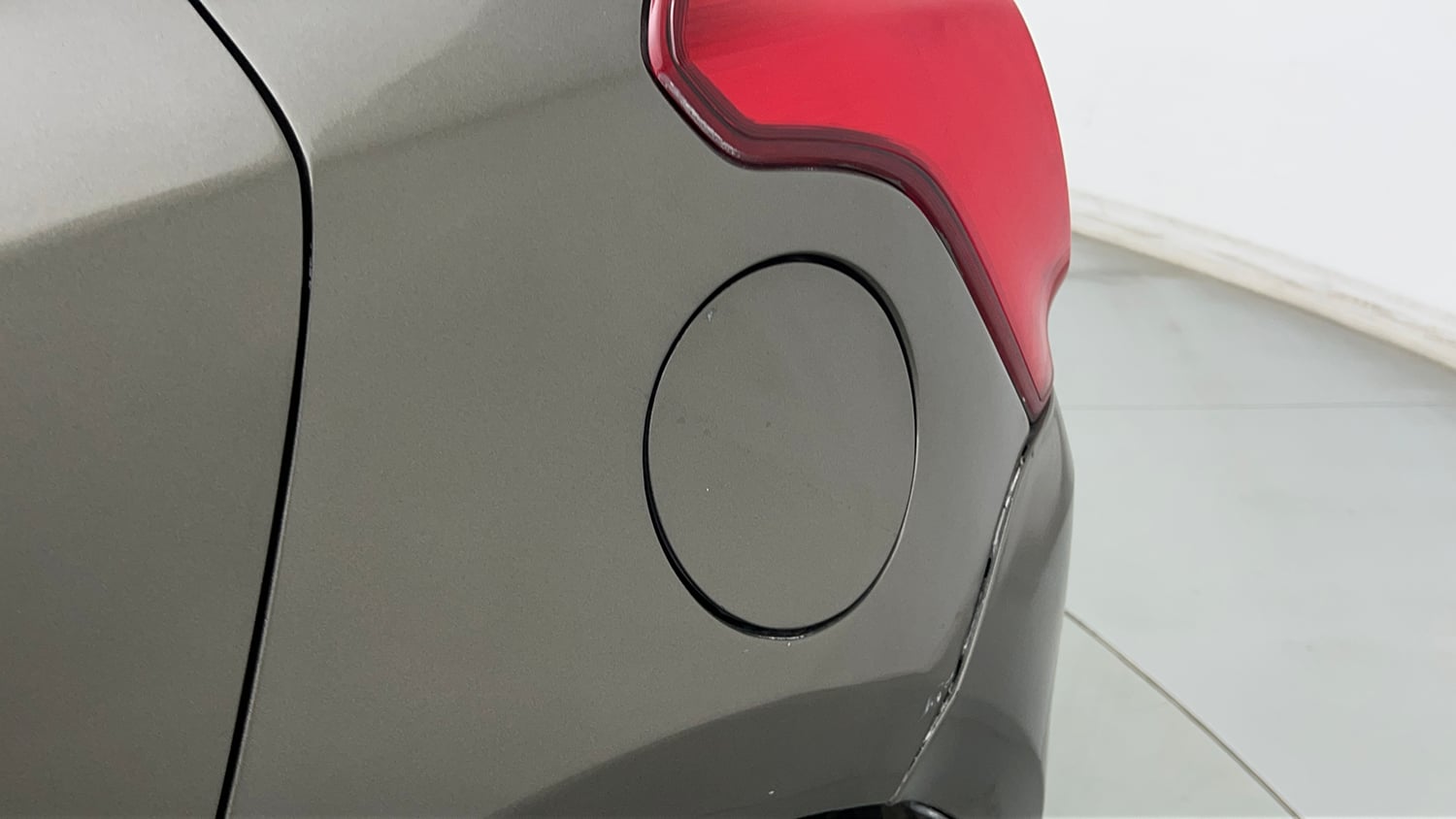 Used 2018 Maruti Suzuki Swift VXi Petrol Manual dents MINOR SCRATCH