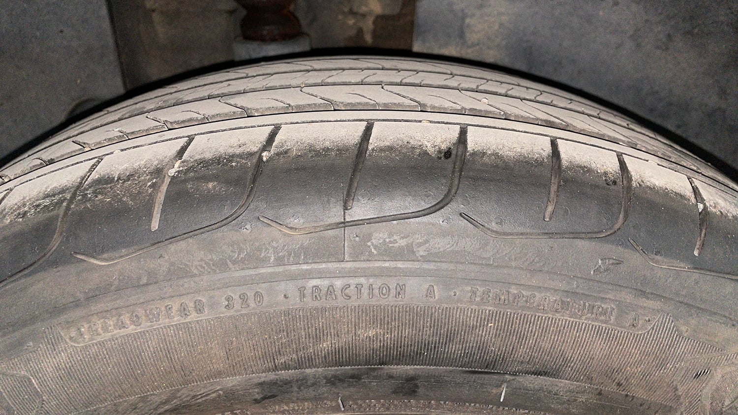 Used 2020 Kia Seltos GTX Plus AT 1.5 Diesel Diesel Automatic tyres RIGHT REAR TYRE TREAD VIEW