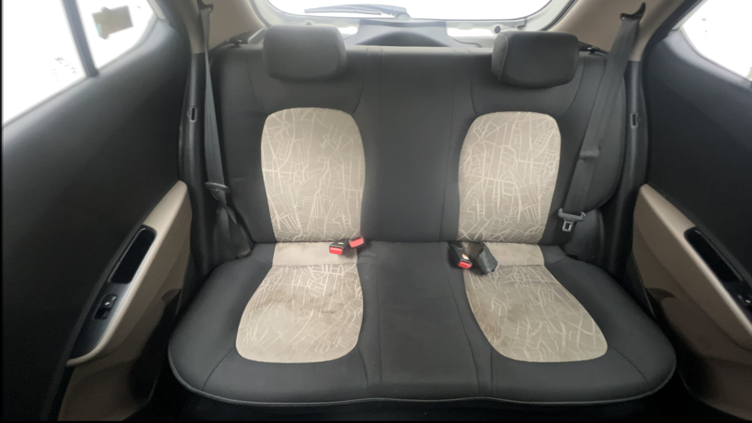 Used 2016 Hyundai Grand i10 Asta 1.2 Kappa VTVT Petrol Manual interior REAR SEAT CONDITION VIEW