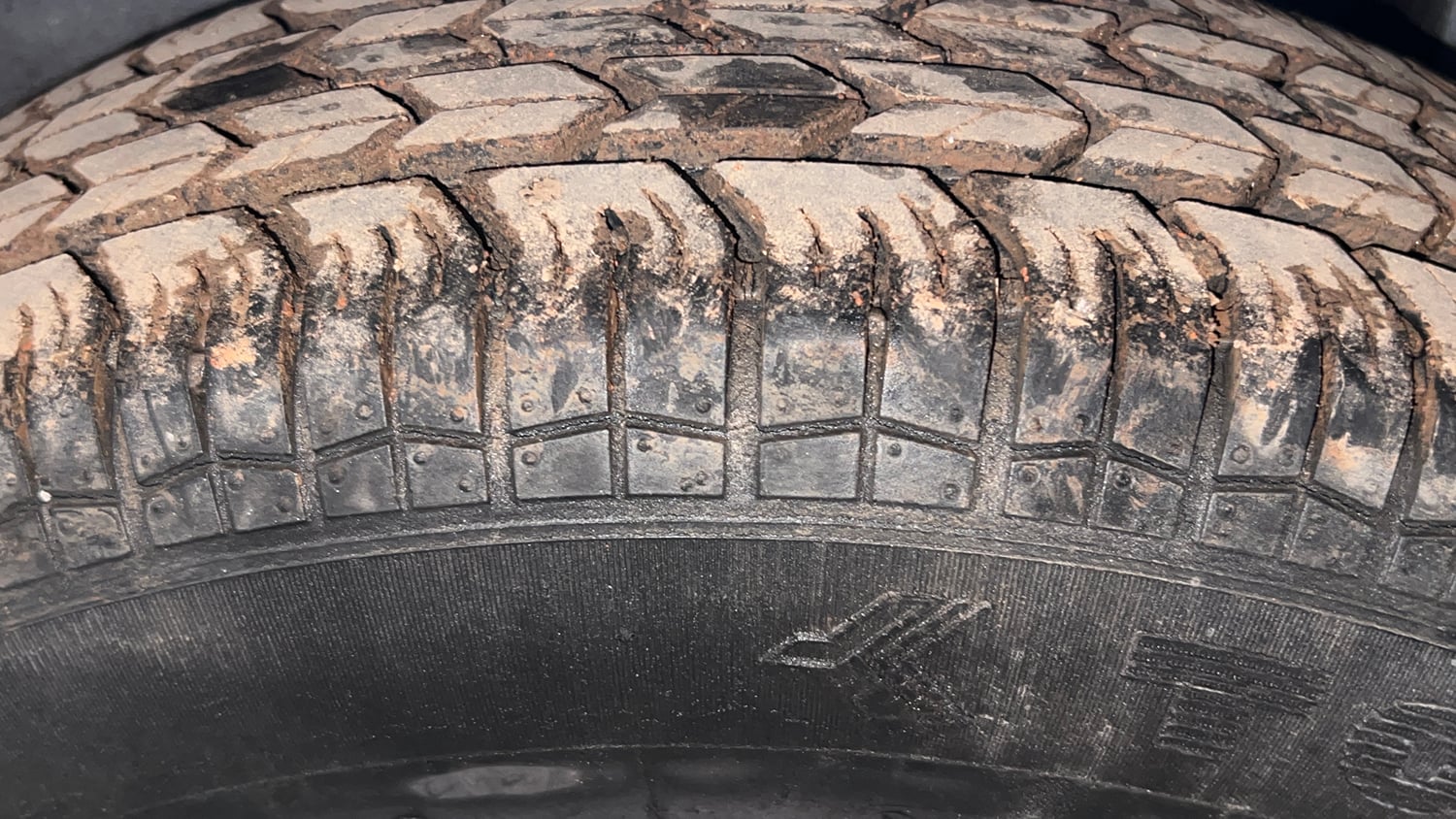 Used 2016 Maruti Suzuki Swift Dzire VXI Petrol Manual tyres LEFT REAR TYRE TREAD VIEW